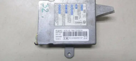 Honda CR-V Airbag control unit/module 77960-T1G-E930-M4