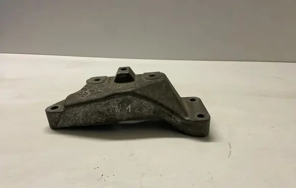 Volkswagen Jetta VI Gearbox mounting bracket 1K0199117AB