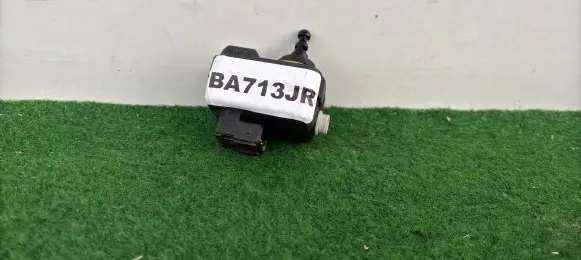Toyota Yaris Headlight level height control switch 15H59
