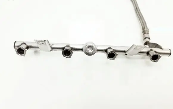 Mercedes-Benz E W211 Fuel main line pipe A2720780092