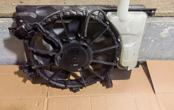 KIA Ceed Electric radiator cooling fan