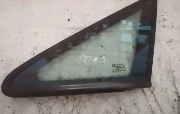 Opel Zafira A Front triangle window/glass 