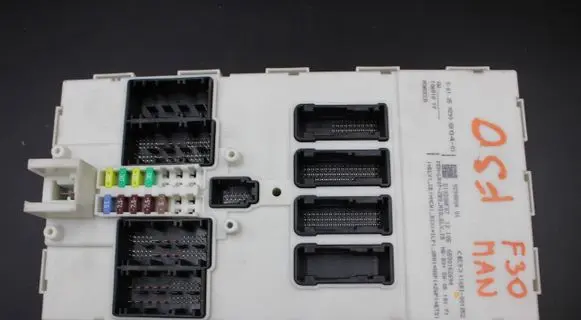 BMW 3 F30 F35 F31 Comfort/convenience module 9290804 10681810