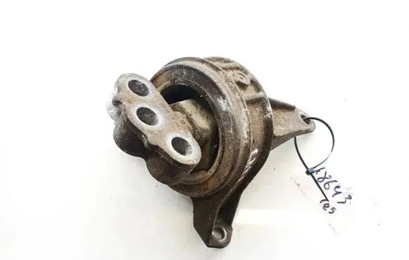 Opel Zafira B Engine mount bracket 90539246