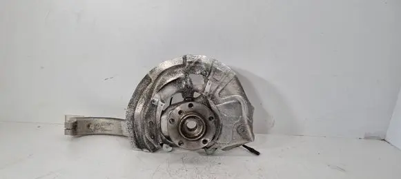 BMW X5 F15 Front wheel hub 6869870 77377317 31216869870