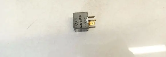 Audi A4 S4 B5 8D Other relay 899512000 443951253k