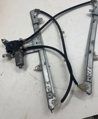 Mercedes-Benz E W212 Front door electric window regulator 0130821705