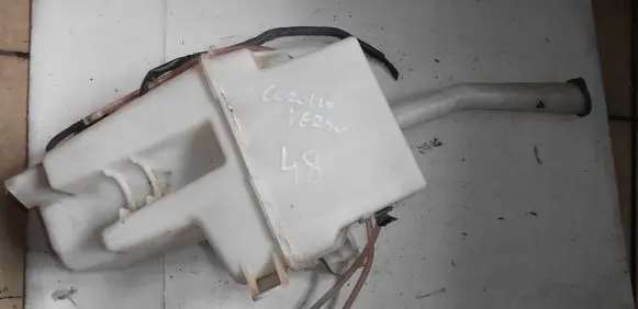 Toyota Corolla Verso AR10 Windshield washer fluid reservoir/tank 