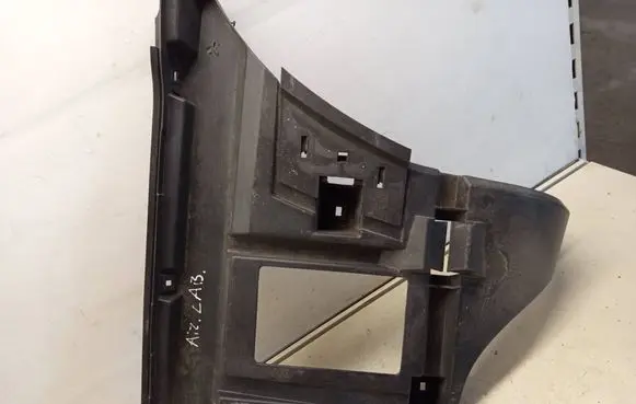 Volvo XC70 Rear bumper mounting bracket 8648150