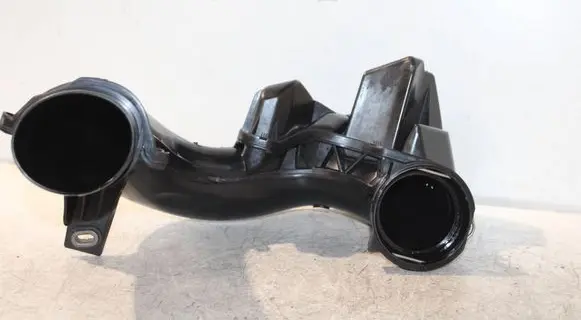 Volvo S90, V90 Air intake duct part 31370120