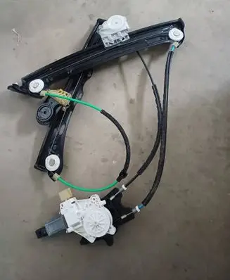 BMW 4 F32 F33 Front door electric window regulator 7281624S