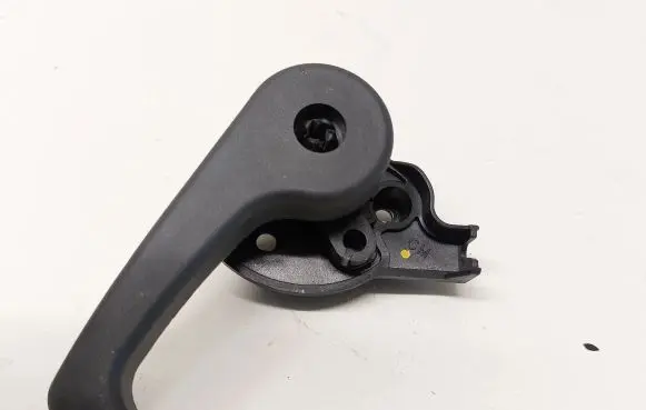 KIA Sportage Engine bonnet (hood) release handle