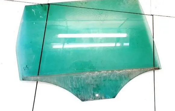 Volkswagen PASSAT B6 Rear door window glass 43R000118 A0114047