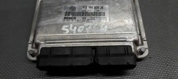 Volkswagen Polo VI Engine control unit/module ECU 0281011027