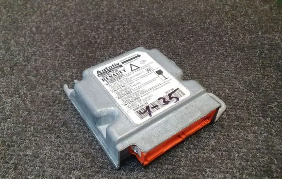 Renault Laguna I Airbag control unit/module 550804400 8200018830