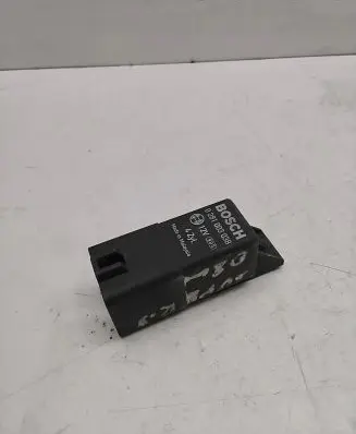 Glow plug pre-heat relay