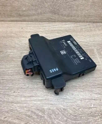 Audi A3 S3 8P Gateway control module 1K0907530D 1K0907951MAIN WITHPLUG