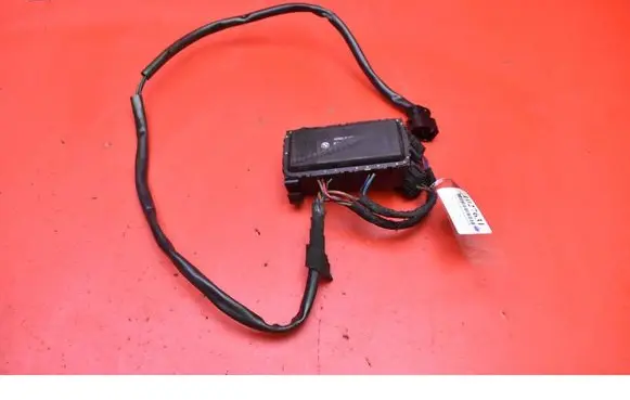BMW 5 E39 Relay mounting block 