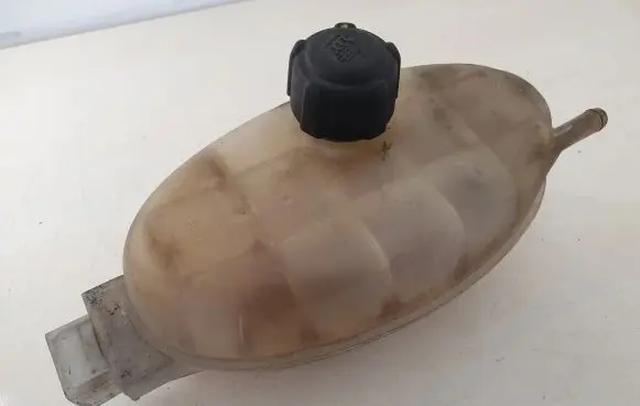 Coolant expansion tank/reservoir