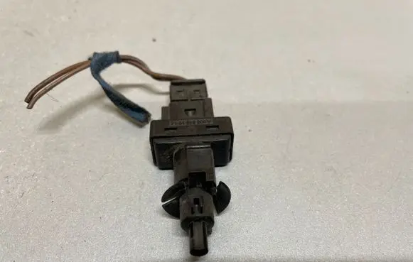 Mercedes-Benz C W204 Brake pedal sensor switch 0045452114