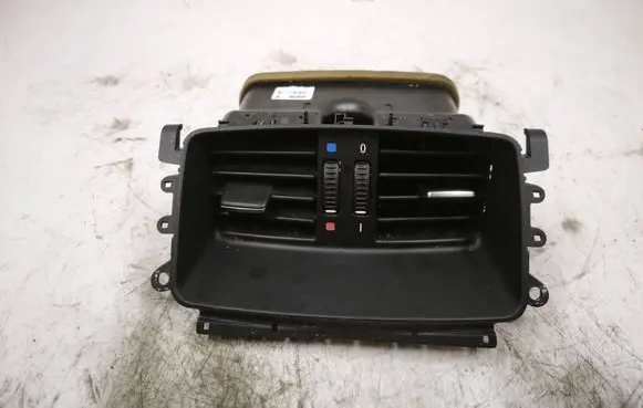 BMW 3 E92 E93 Rear air vent grill 7129556 6932023 141218010