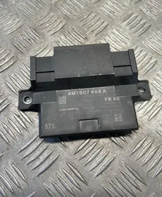 Audi A4 S4 B9 Gateway control module 4M1907468A