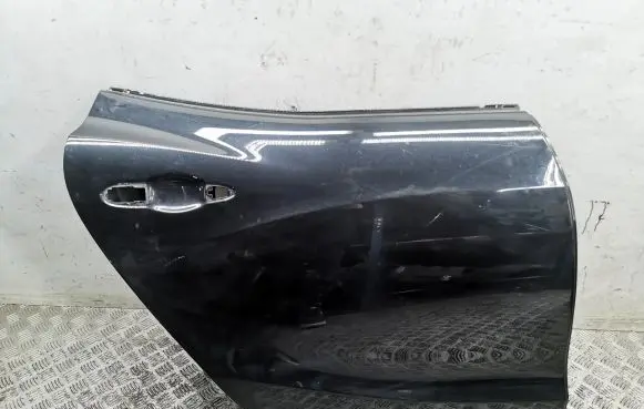 Maserati Ghibli Rear door