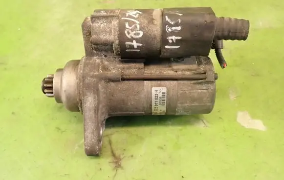Volkswagen Touran I Starter motor 02Z911023H