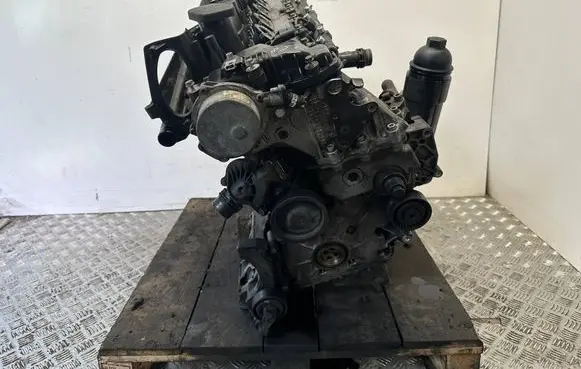 BMW 5 E60 E61 Engine 11007789801 11007789800