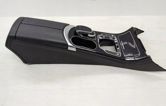 Mercedes-Benz C W205 Center console A2056800050