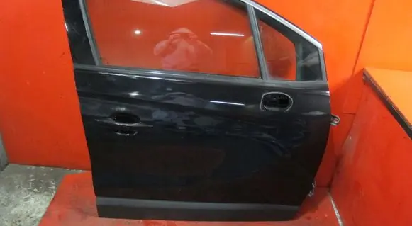 Opel Crossland X Front door