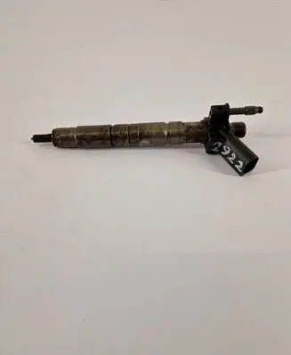 BMW 5 F10 F11 Fuel injector 780542803