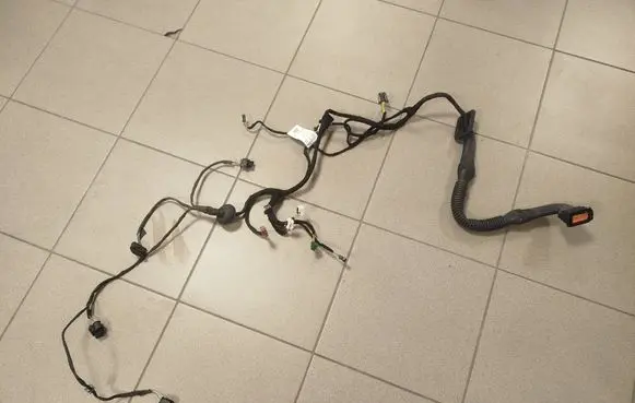 Mercedes-Benz GL X166 Rear door wiring loom 3518012