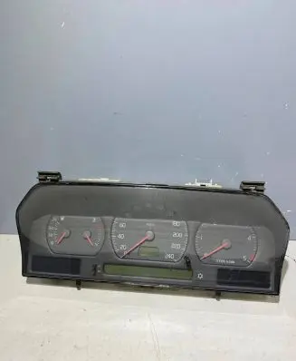 Volvo S70 V70 V70 XC Speedometer (instrument cluster) 9168386 69794700T