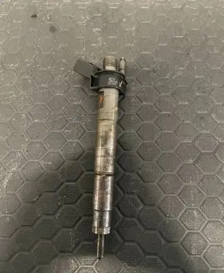 BMW X1 E84 Fuel injector 0445116 00778 SB5VD2E