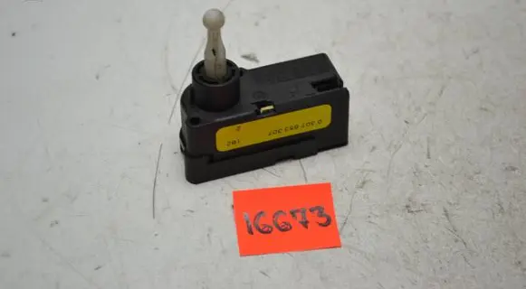 Ford Mondeo Mk III Headlight level adjustment motor 0307853307