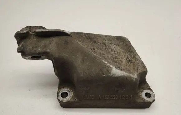 Mercedes-Benz ML W164 Engine mounting bracket A1562231304