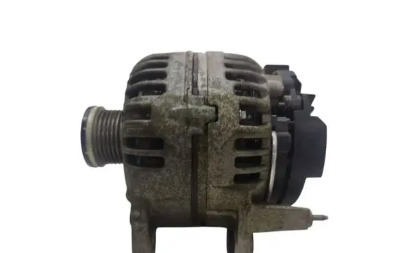 Volkswagen Golf VI Generator/alternator 03C903025F 0124525200