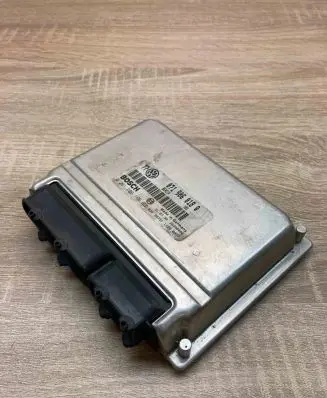 Volkswagen PASSAT B5 Engine control unit/module ECU 071906018Q 0261206166