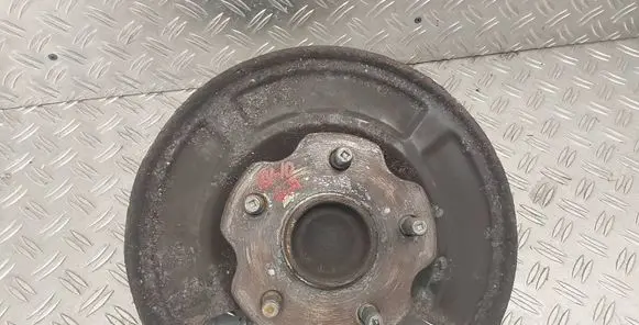 Toyota Avensis T270 Rear wheel hub 