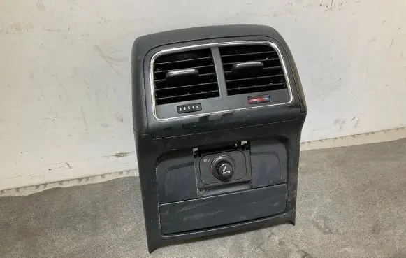Audi A5 8T 8F Rear air vent grill 8K0864376 0000249521