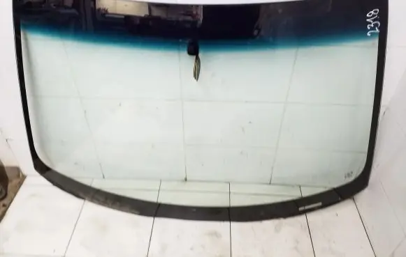 Ford Focus Front windscreen/windshield window 43R001853 AS1