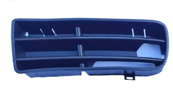 Volkswagen Golf IV Front bumper lower grill 1J0853665B