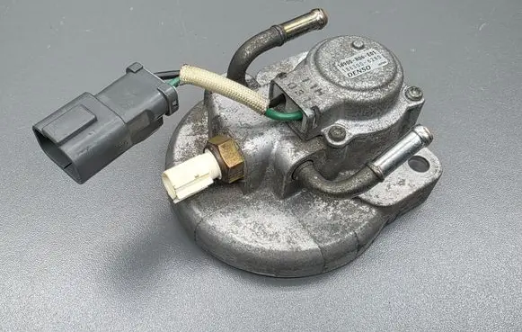 Honda CR-V Fuel filter housing 1863006280 16900R06E01