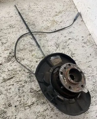 BMW 1 E81 E87 Rear wheel hub