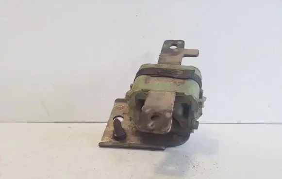 Renault Trafic III (X82) Muffler mount bracket/holder 207900251R