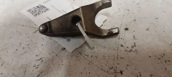 Toyota Avensis T250 Fuel Injector clamp holder