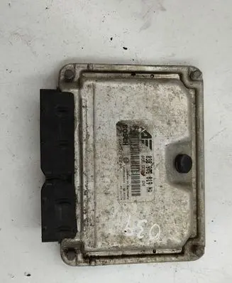 Volkswagen Sharan Engine control unit/module 038906019 0281011822