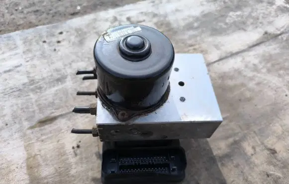 Volkswagen Transporter - Caravelle T5 ABS Pump 7H0907379L 7H0914111L 10092503383