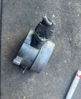 BMW 5 E39 Mass air flow meter 7787076 0928400468 1362